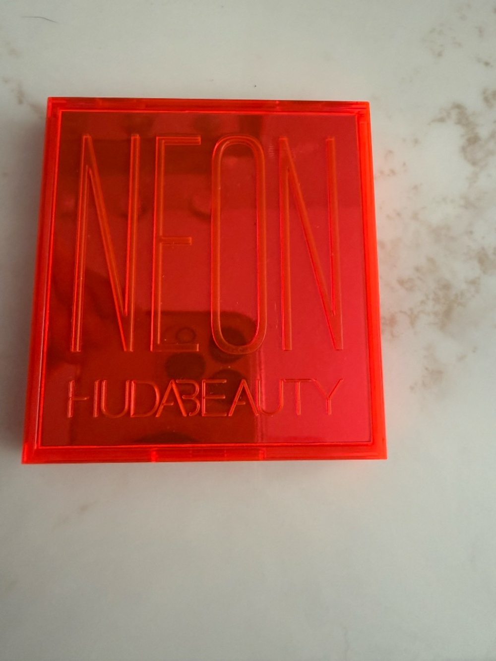 New Huda Beauty Neon Pink Eyeshadow Pallette